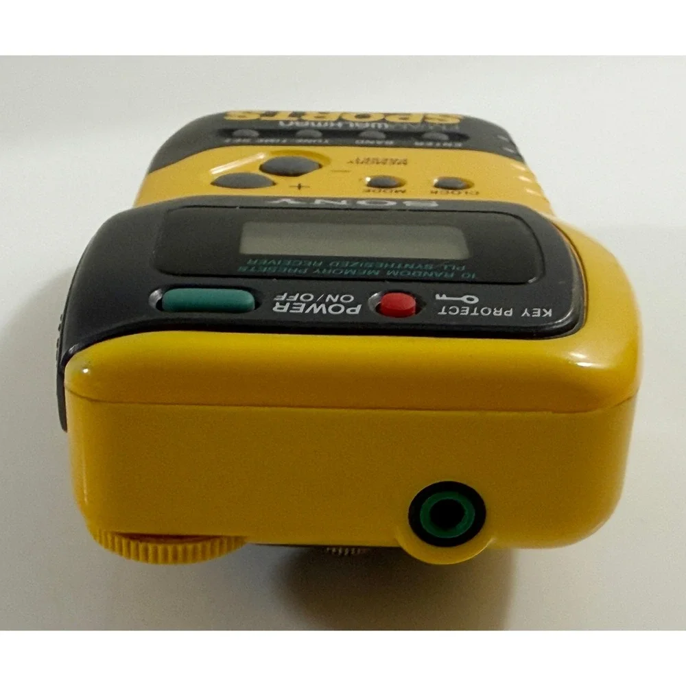 Sony Sports Walkman Radio Yellow FM AM PLL Synthesized Receiver SRF-M70